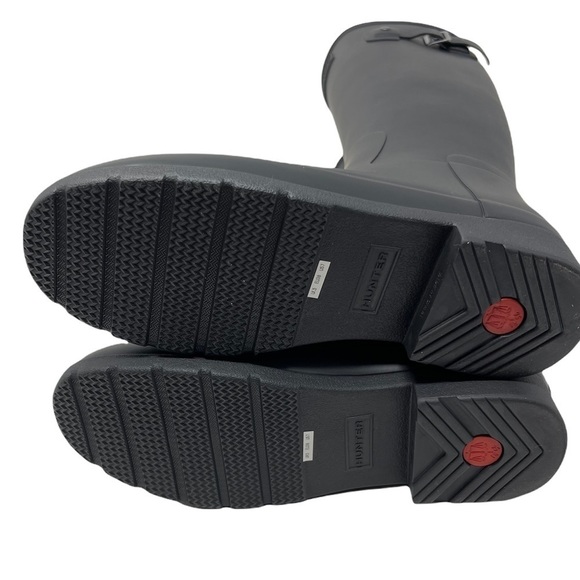 Hunter Original Refined Black Matte Rain Boots. - Picture 2 of 6